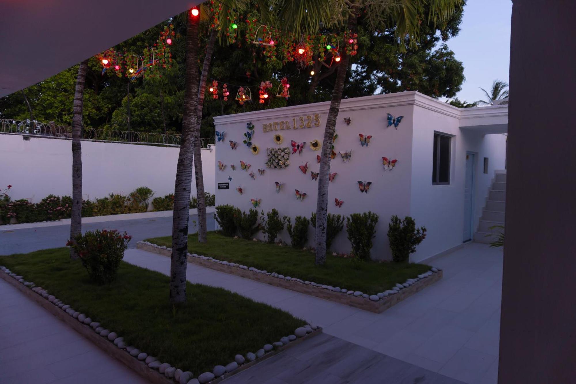 Hotel1325 Bani Ngoại thất bức ảnh